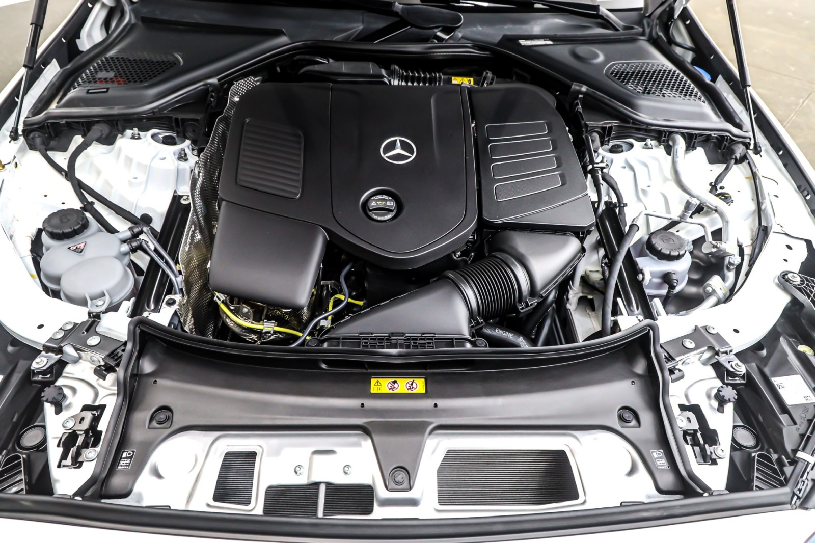 New 2025 Polar White Mercedes-Benz E 350 image 11