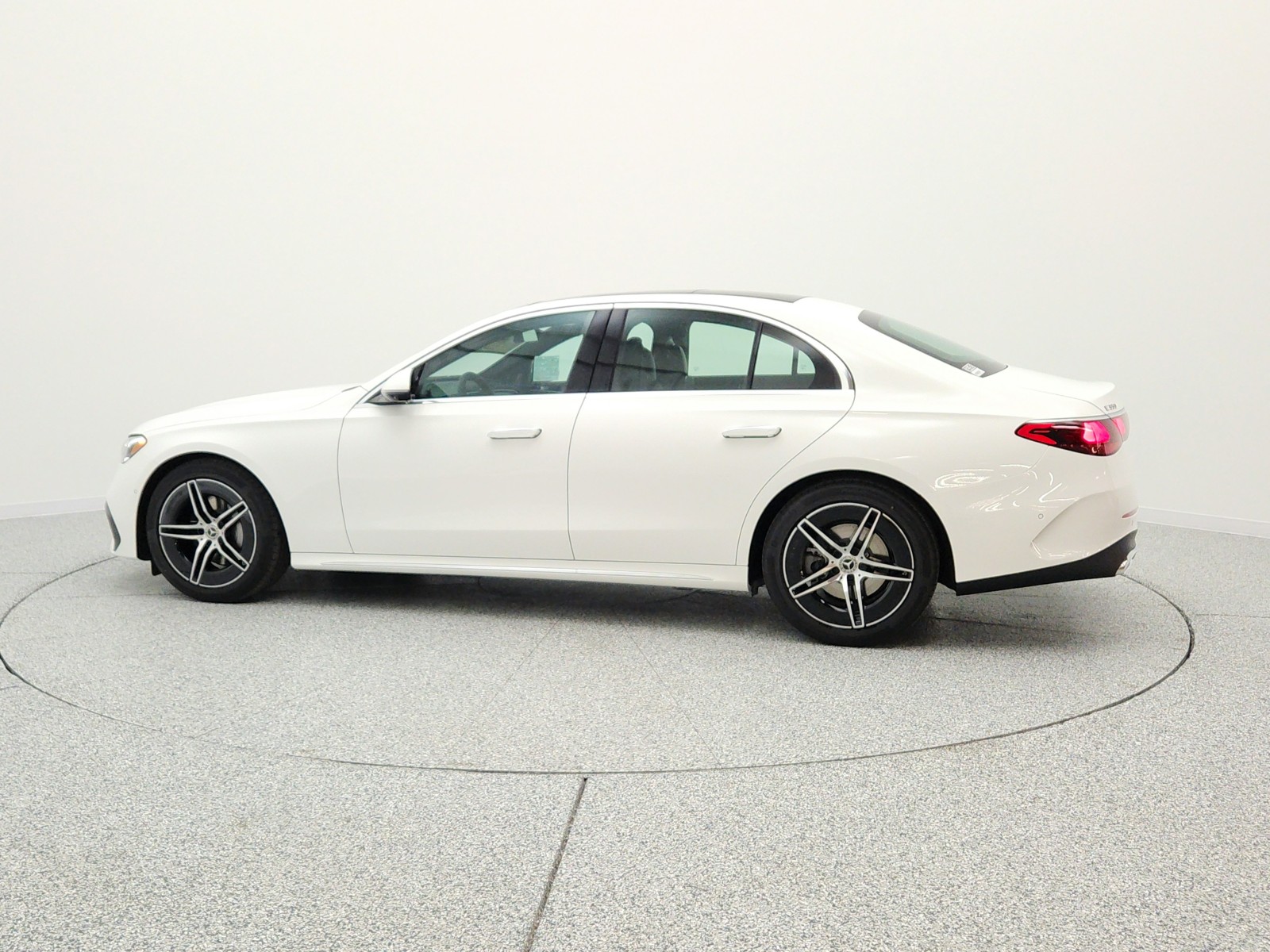 New 2026 Polar White Mercedes-Benz E 350 RWD Sedan image 8