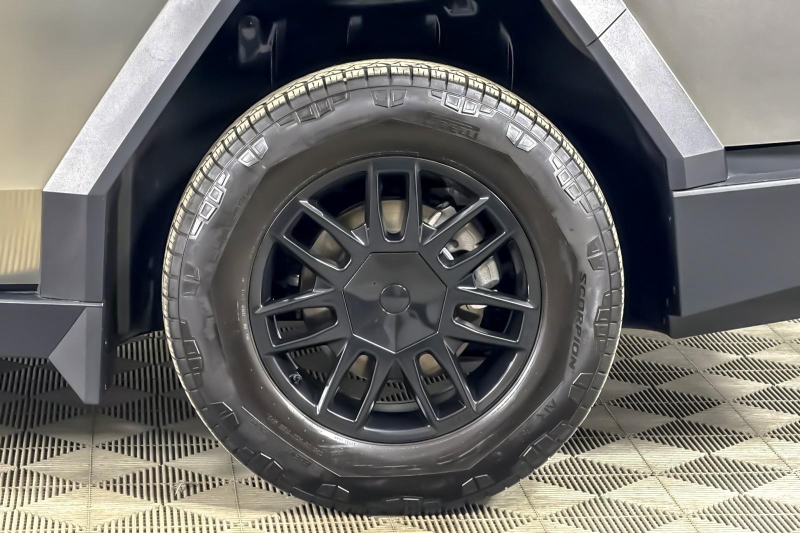 Used 2025 GRAY Tesla AWD image 24