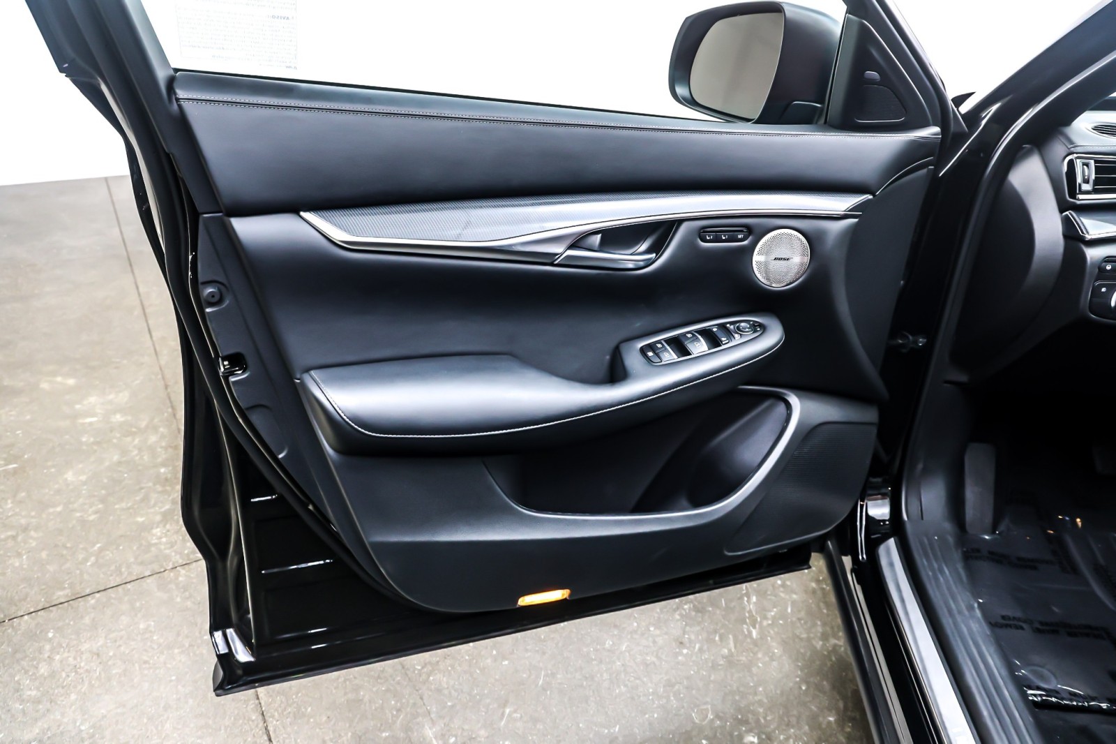 Used 2023 Black Obsidian INFINITI SPORT FWD image 22