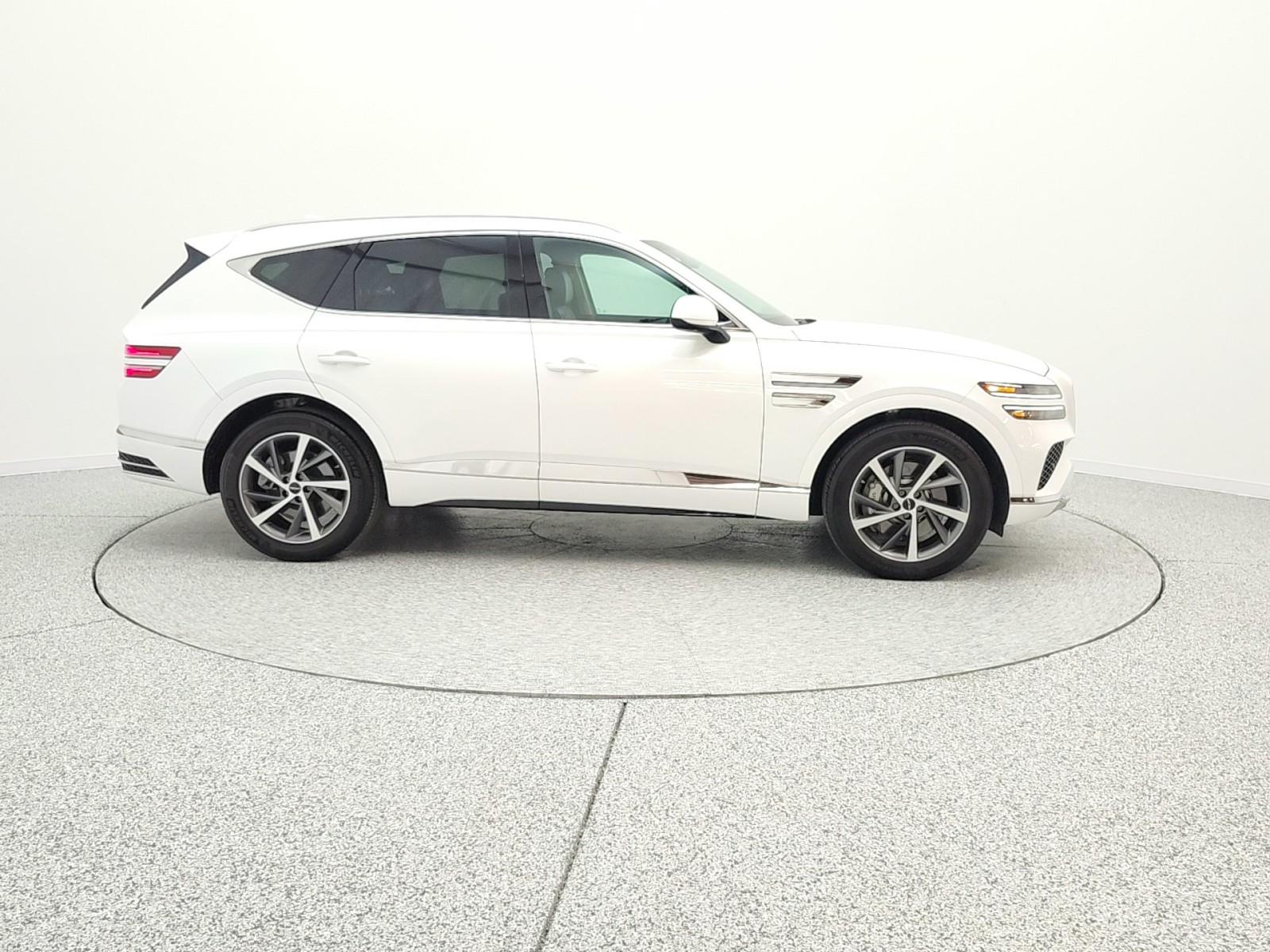 Used 2025 Uyuni White Genesis 2.5T Select AWD image 4