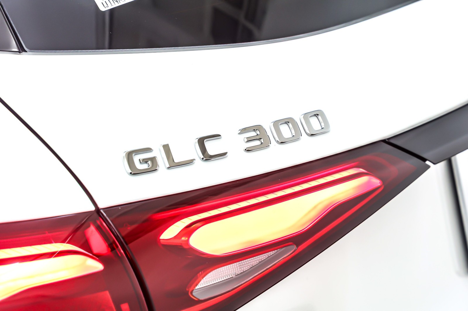 New 2026 Polar White Mercedes-Benz GLC 300 SUV image 9