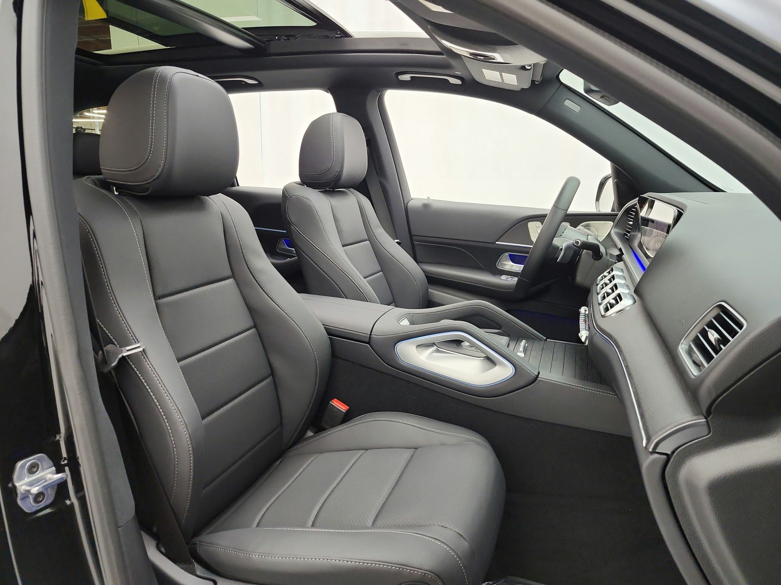 New 2026 Black Mercedes-Benz GLE 350 4MATIC® SUV image 15