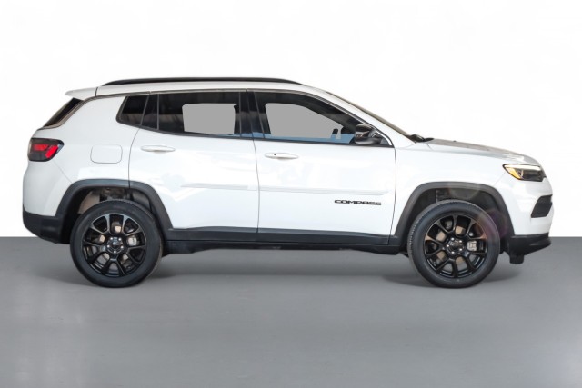 2022 Jeep Compass Latitude Lux 5