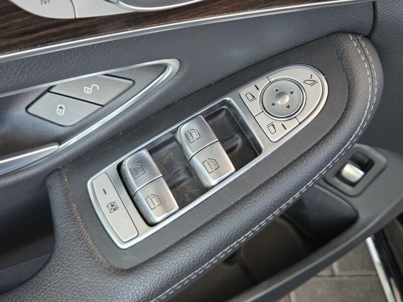 Certified Used 2020 Black Mercedes-Benz C 300 image 23