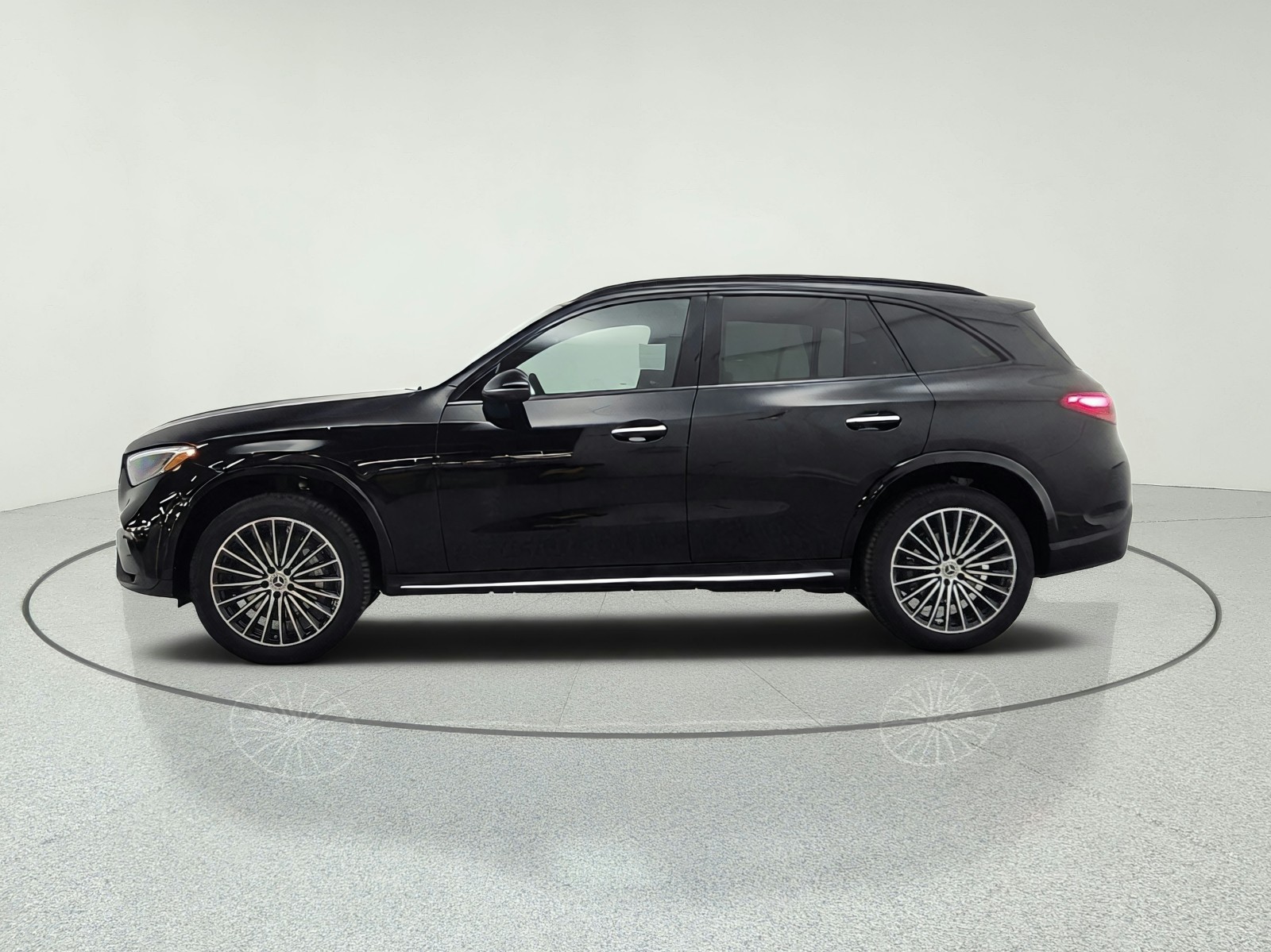 New 2026 Black Mercedes-Benz GLC 300 SUV image 8