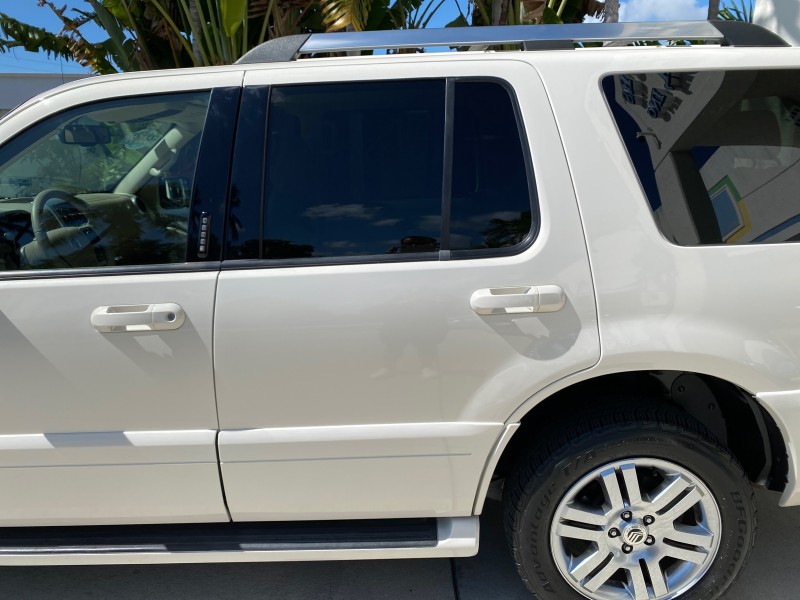 2007 Mercury Mountaineer SUV Premier 1 OWNER in ,