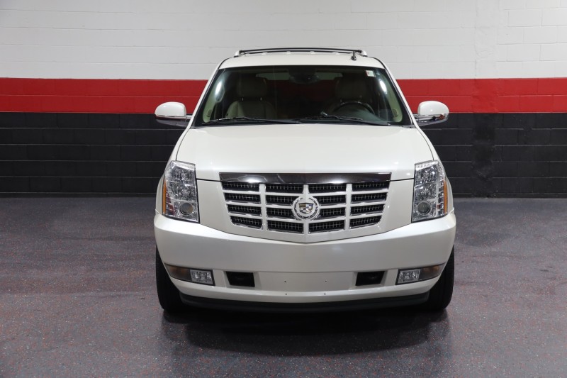 2011 Cadillac Escalade AWD 4dr Suv in , 