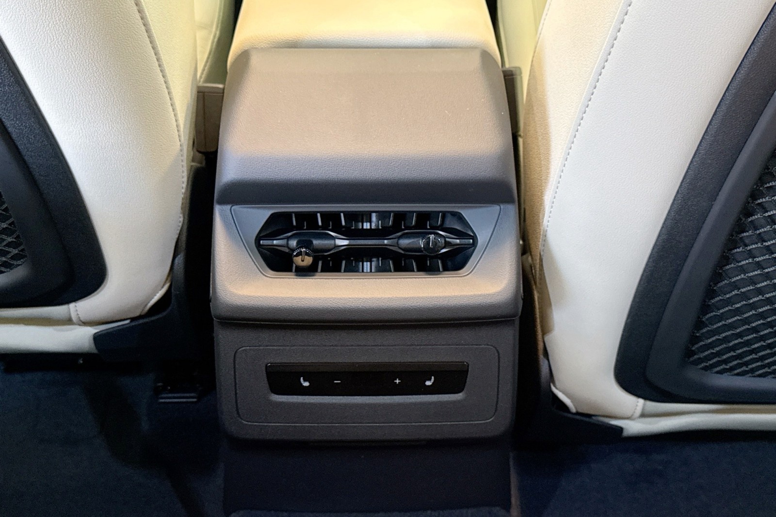 New 2025 Glacier White Metallic Audi Premium Plus quattro image 22