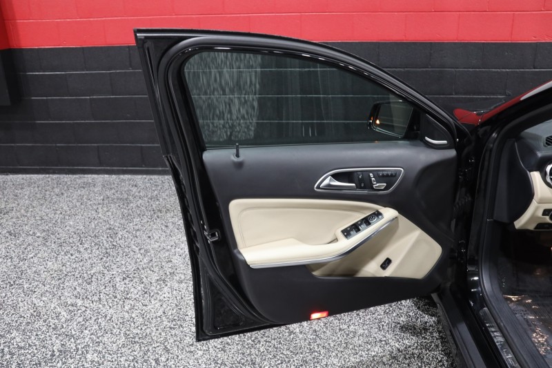 2018 Mercedes-Benz AMG GLA 45 4MATIC Performance Pkg 4dr Suv in , 