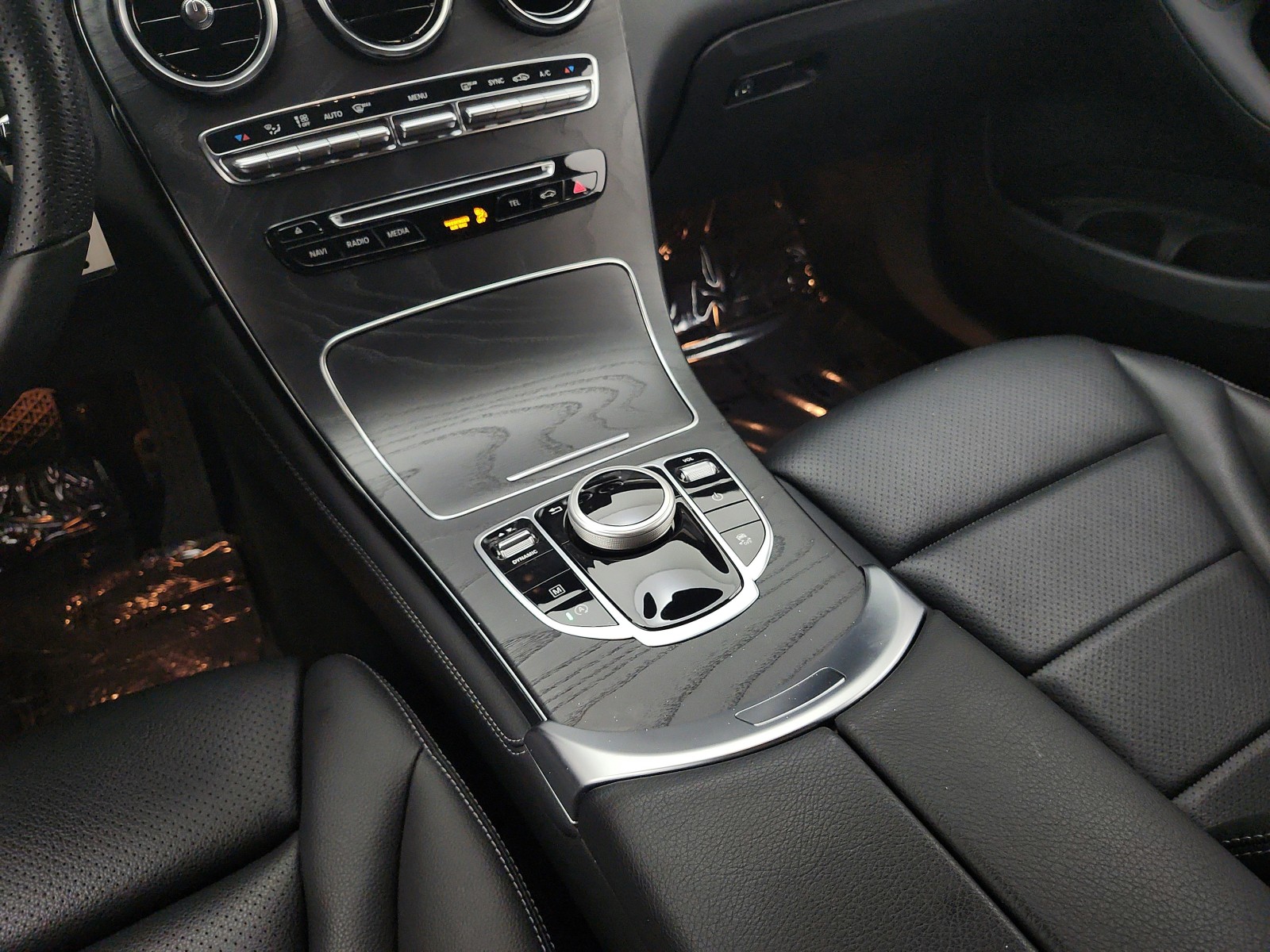 Used 2019 Mojave Silver Metallic Mercedes-Benz GLC 300 SUV image 15