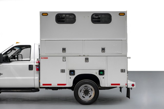 2012 Ford F-550 XL 11