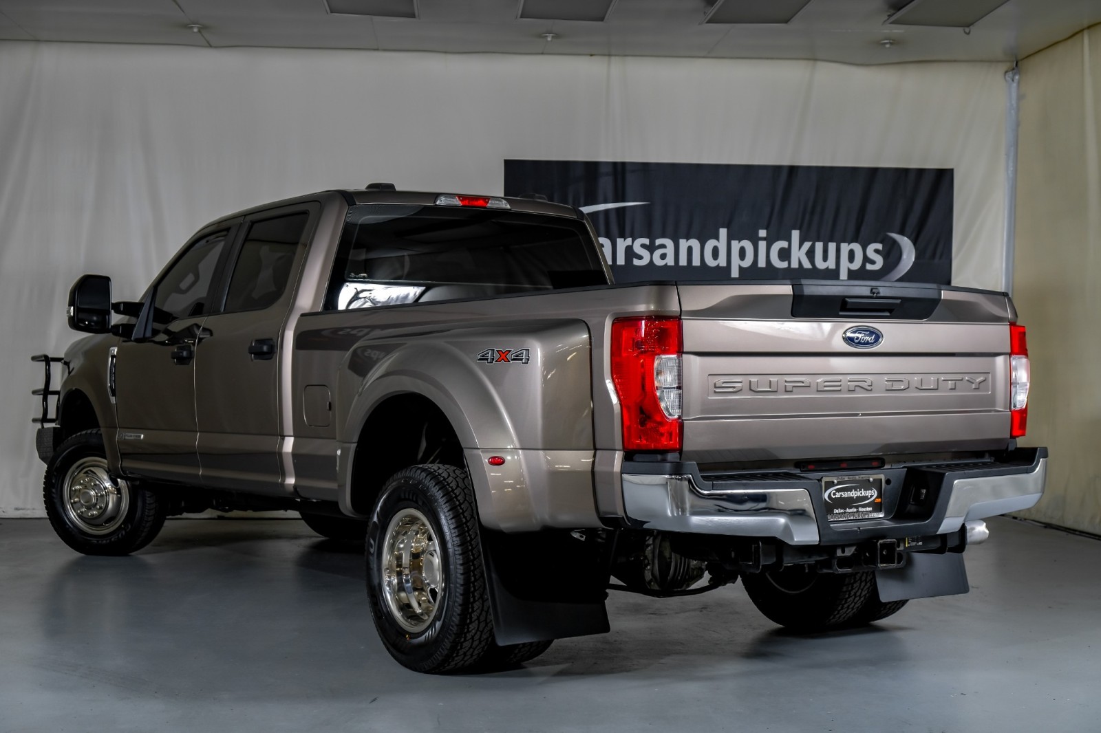 2022 Ford F-350 XL 8