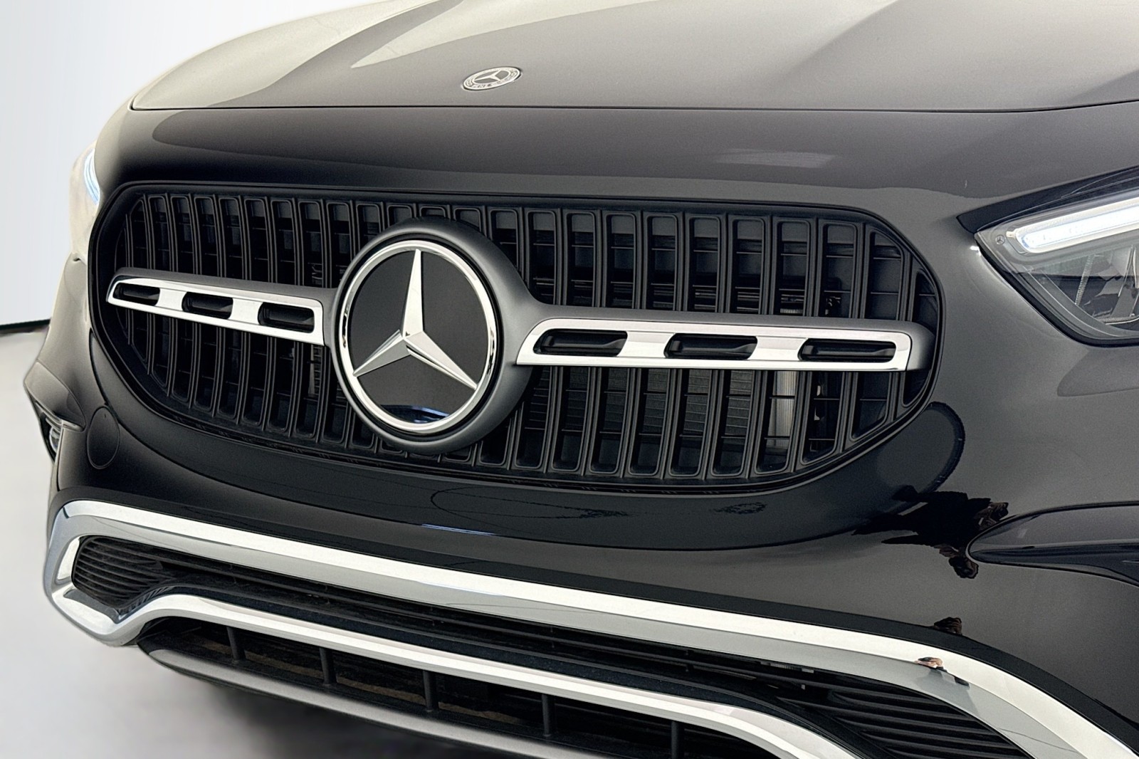 New 2026 Night Black Mercedes-Benz GLA 250 SUV image 12