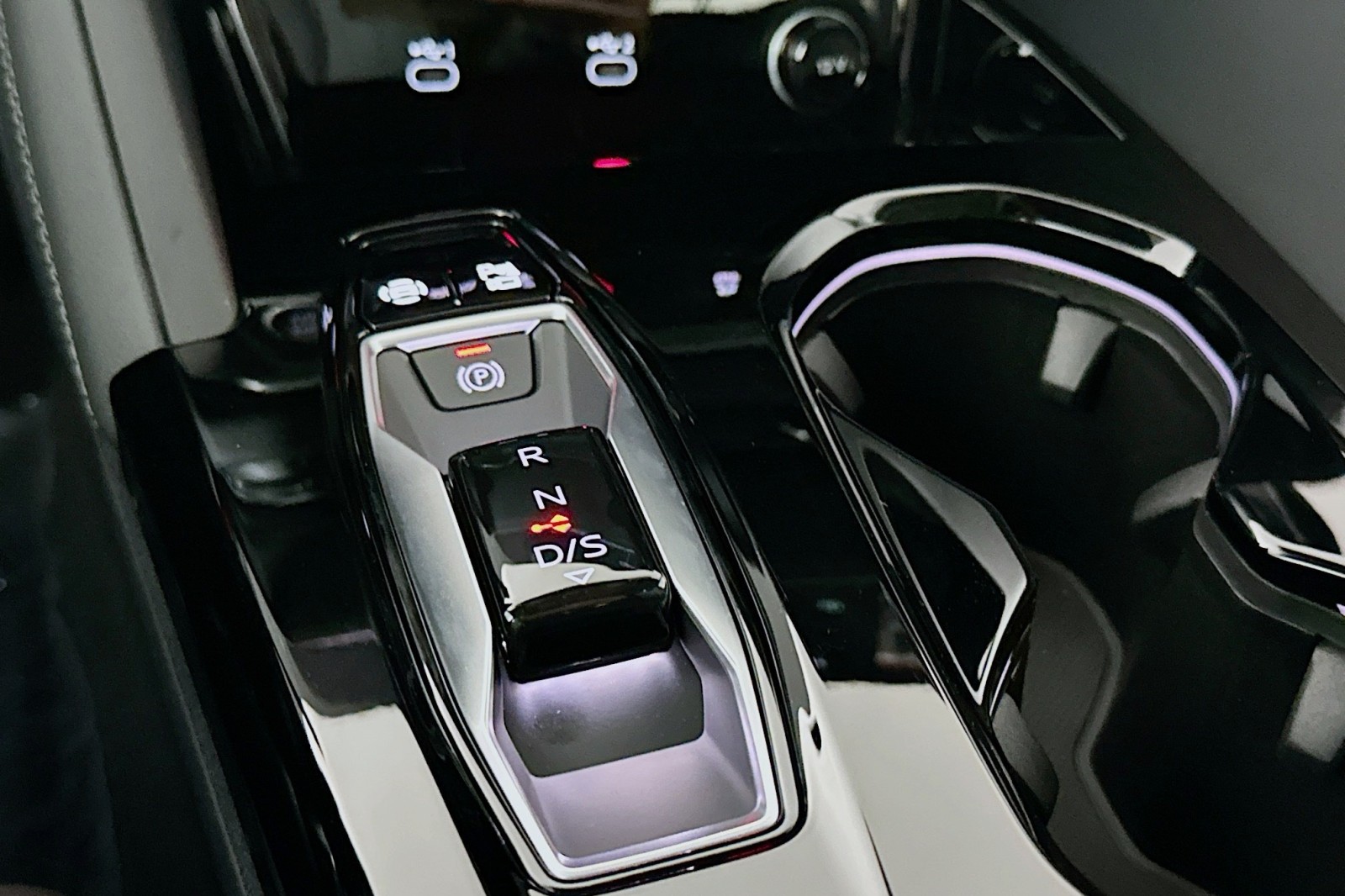 New 2025 District Green Metallic Audi Premium Plus image 7