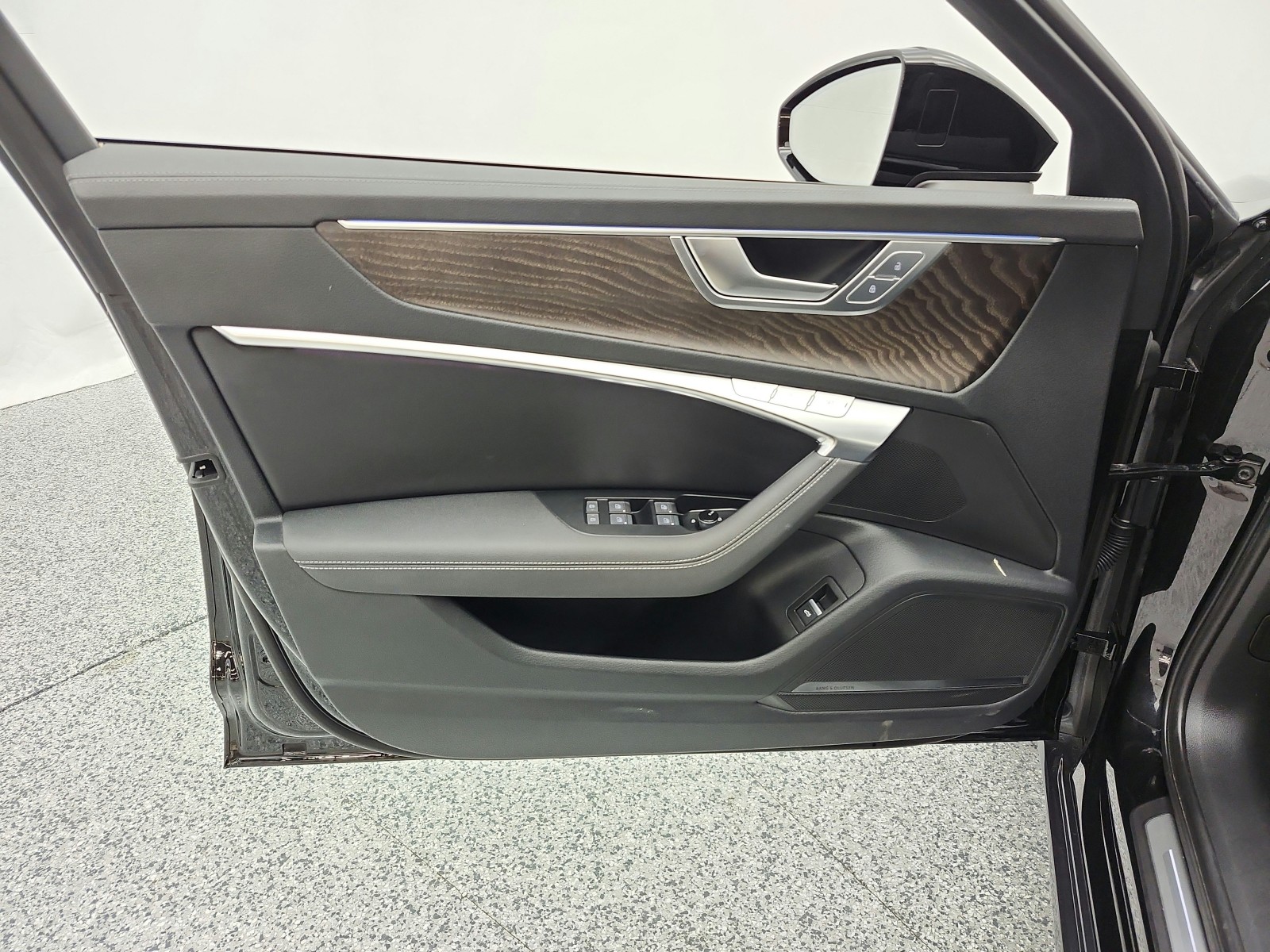 Used 2023 Mythos Black Metallic Audi 3.0 TFSI Premium Plus image 17