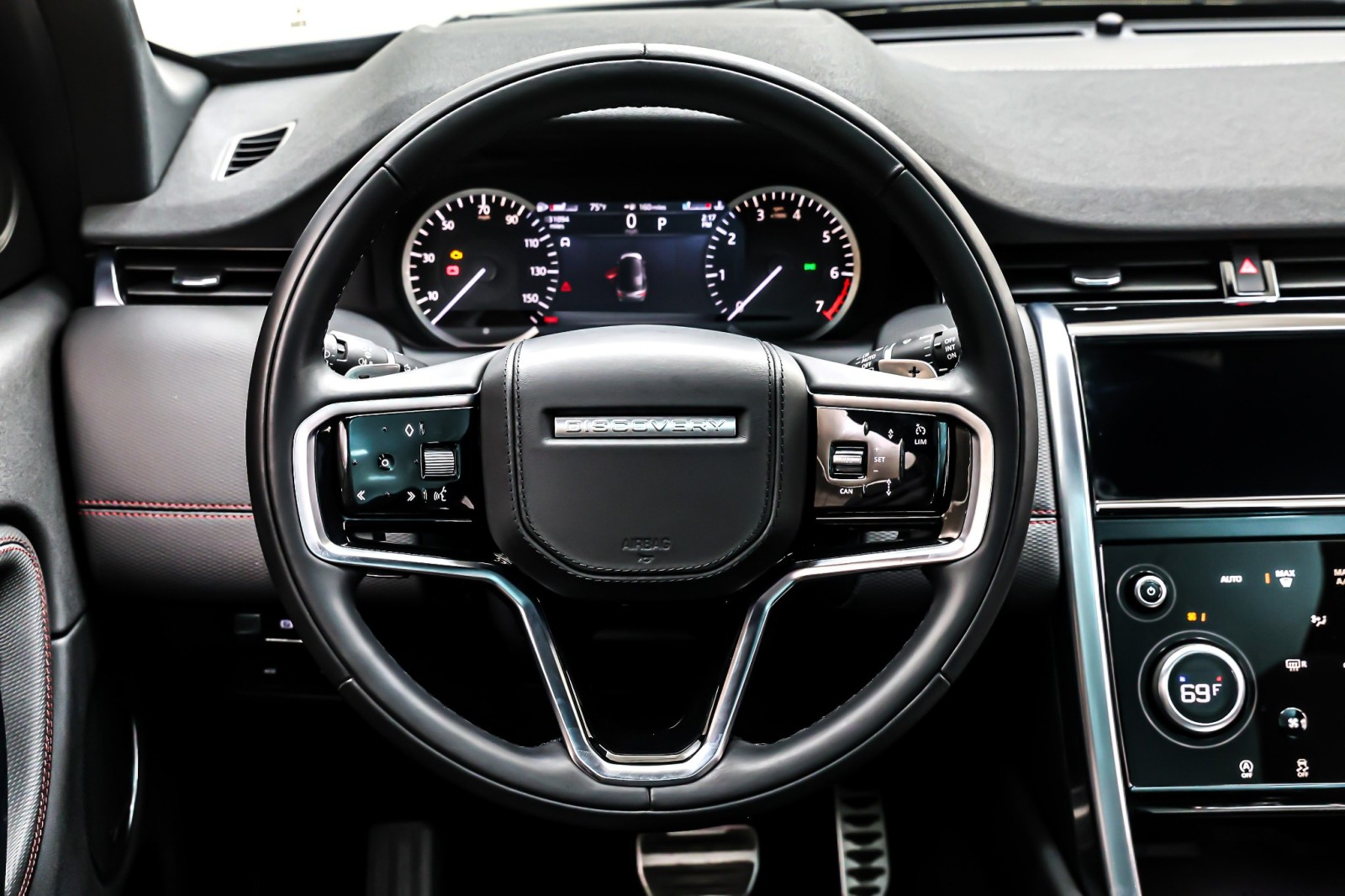 Used 2023 Santorini Black Metallic Land Rover SE R-Dynamic 4WD image 19