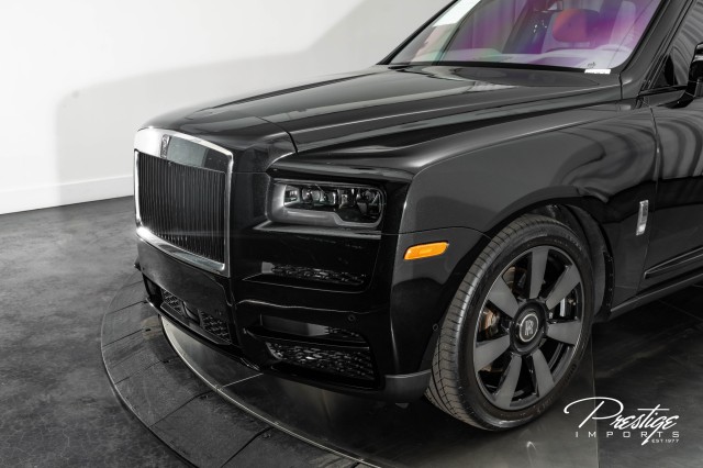 Full vehicle details of 2022 Rolls-Royce Cullinan Cullinan Diamond Black  Tailored Purple Piano Black available for sale at Rolls-Royce Motor Cars  Miami 2060 Biscayne Blvd,Miami,33137,Florida,USA for €339,449