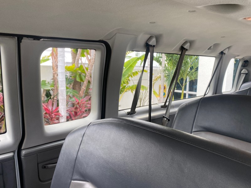 2008 Ford Econoline Wagon XLT 15 PASSENGERS E350 CLEAN in , 