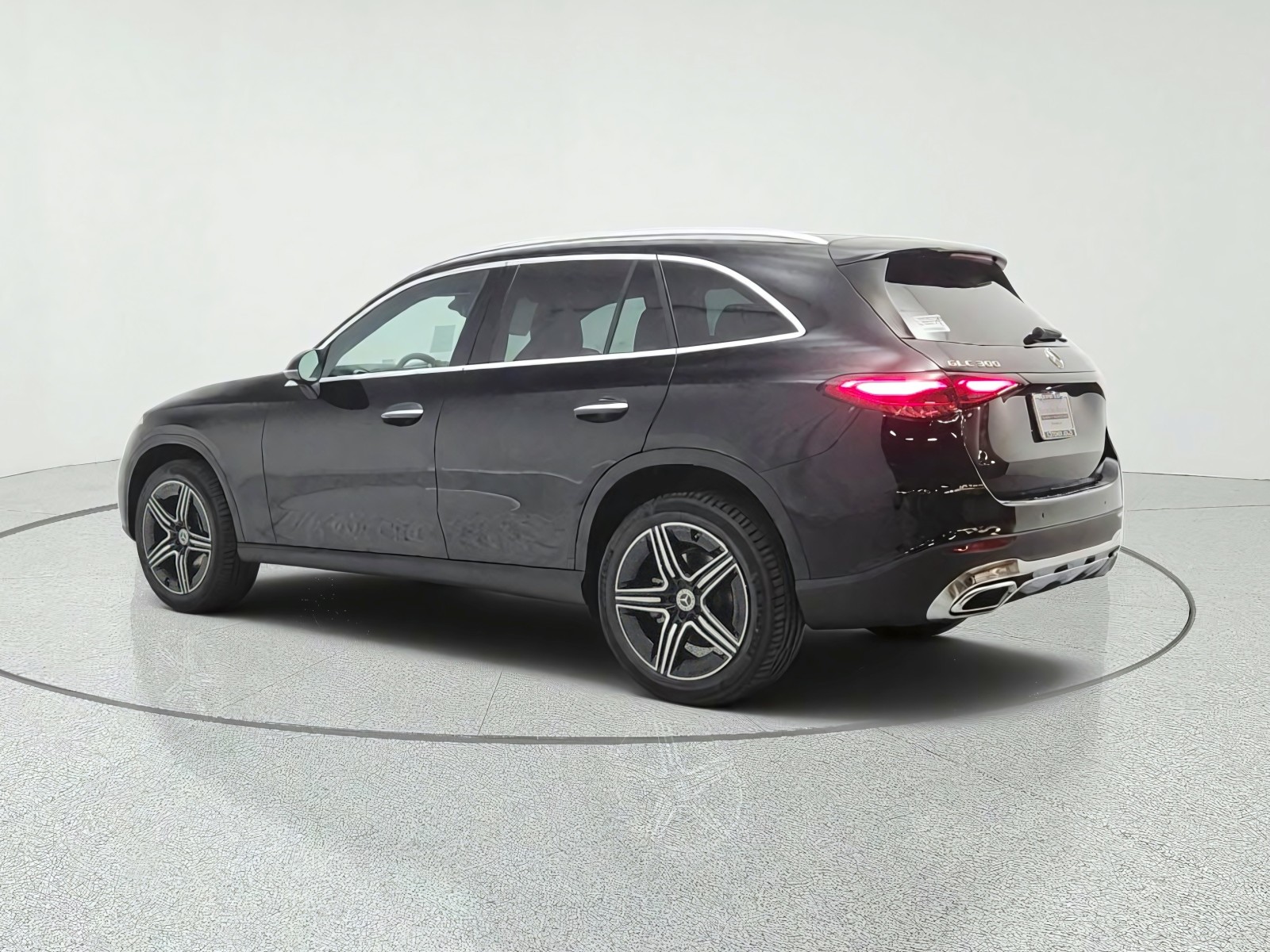 New 2027 Black Mercedes-Benz GLC 300 SUV image 7