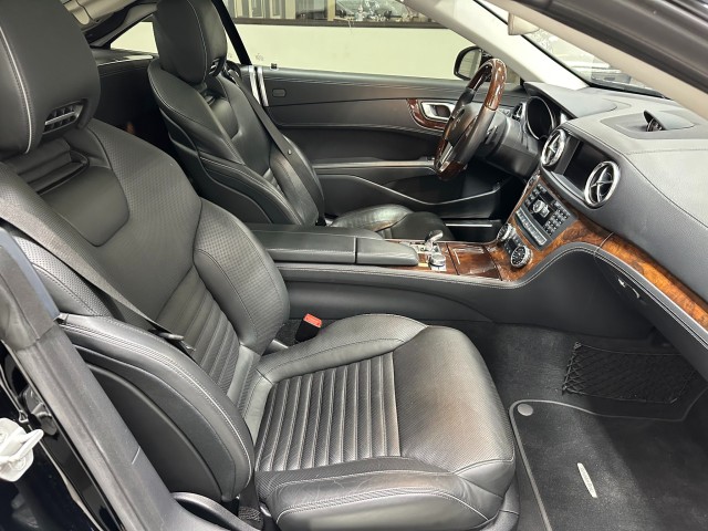 2014 Mercedes-Benz SL-Class SL 550 in , 