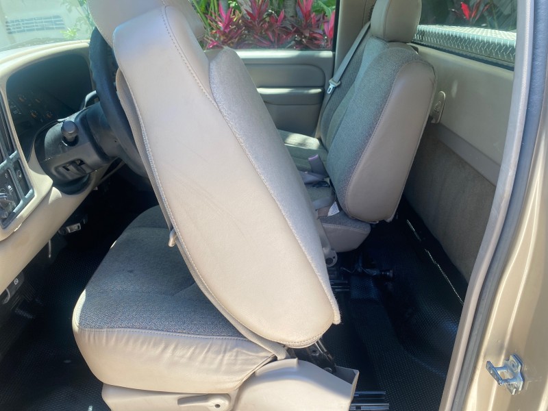 2005 GMC Sierra 1500 LOW MILES 83837 AC NO ACCIDENTS in ,