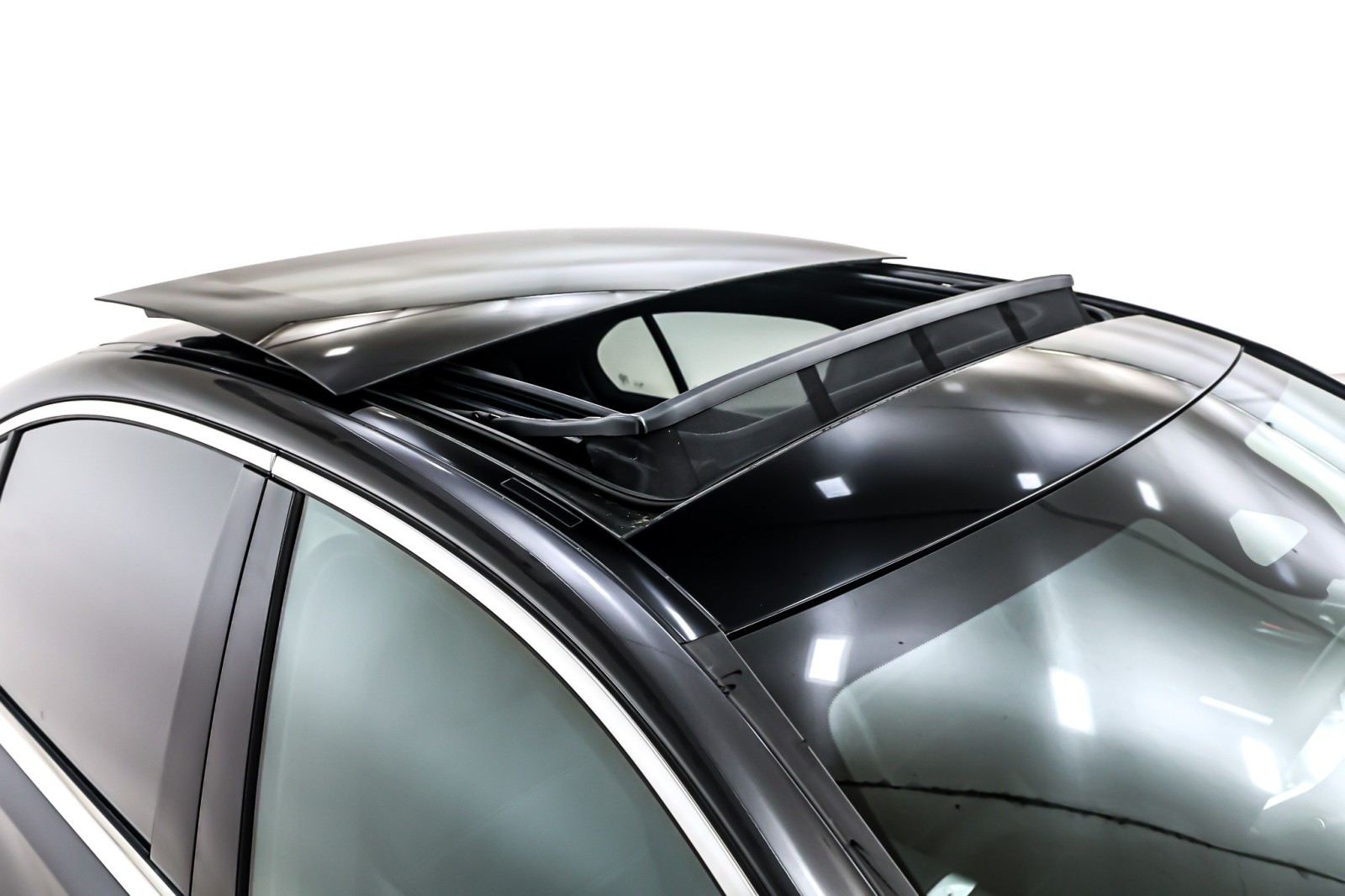 Used 2023 Graphite Grey Metallic Mercedes-Benz C 300 Sedan image 22