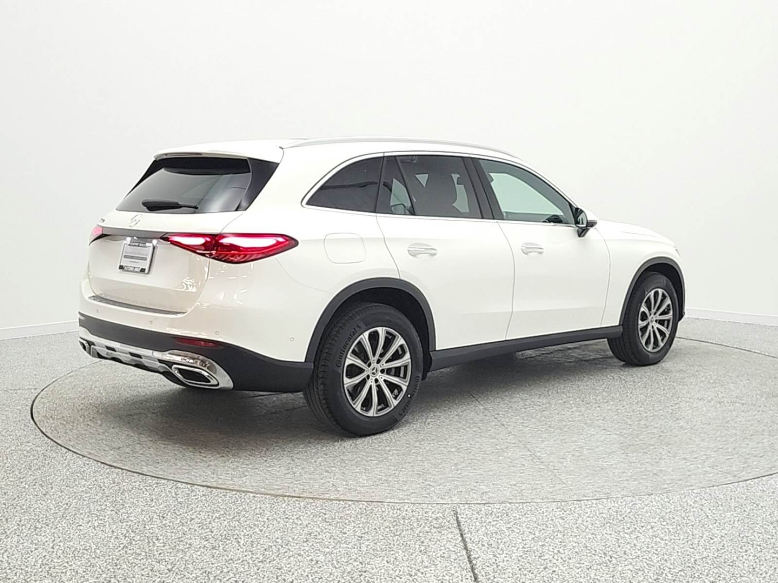Certified Used 2025 Polar White Mercedes-Benz GLC 300 SUV image 6