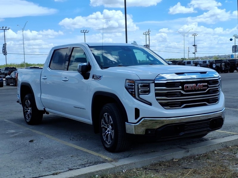 2025 GMC Sierra 1500 SLT Crew Cab RWD