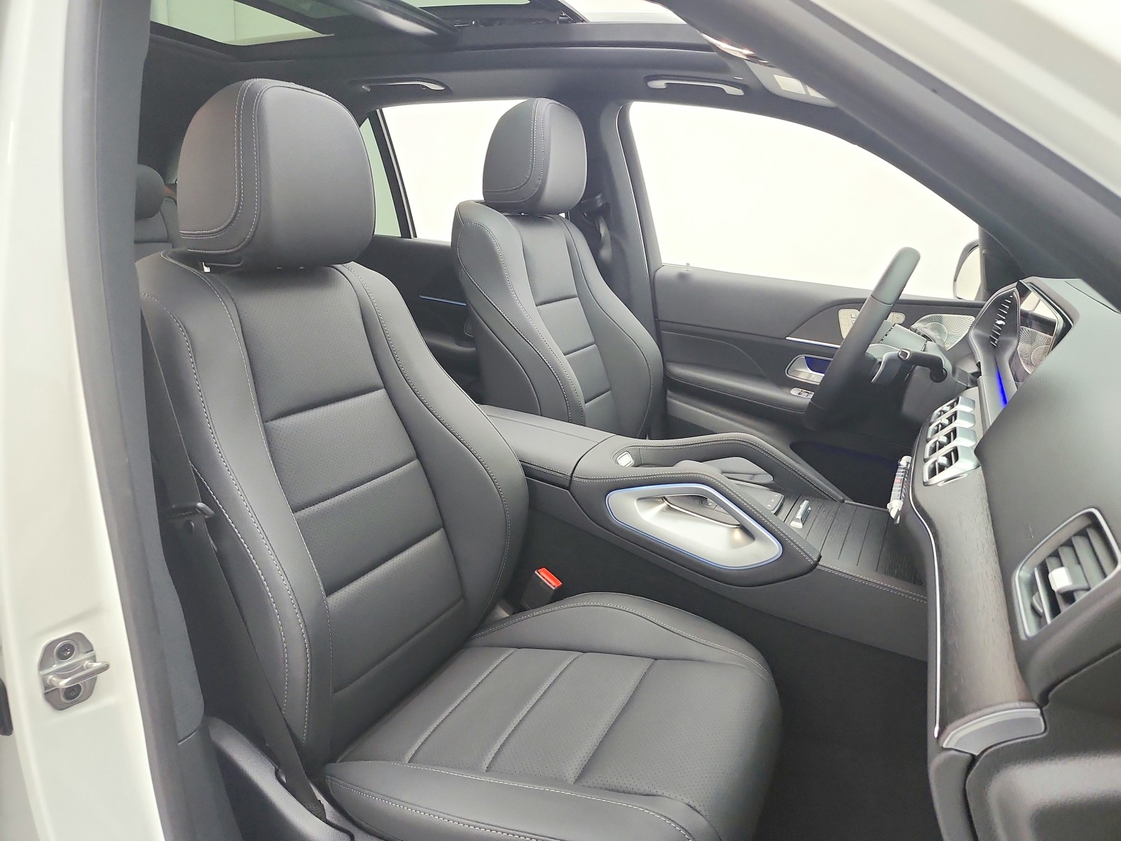 New 2026 Polar White Mercedes-Benz GLE 450 image 9