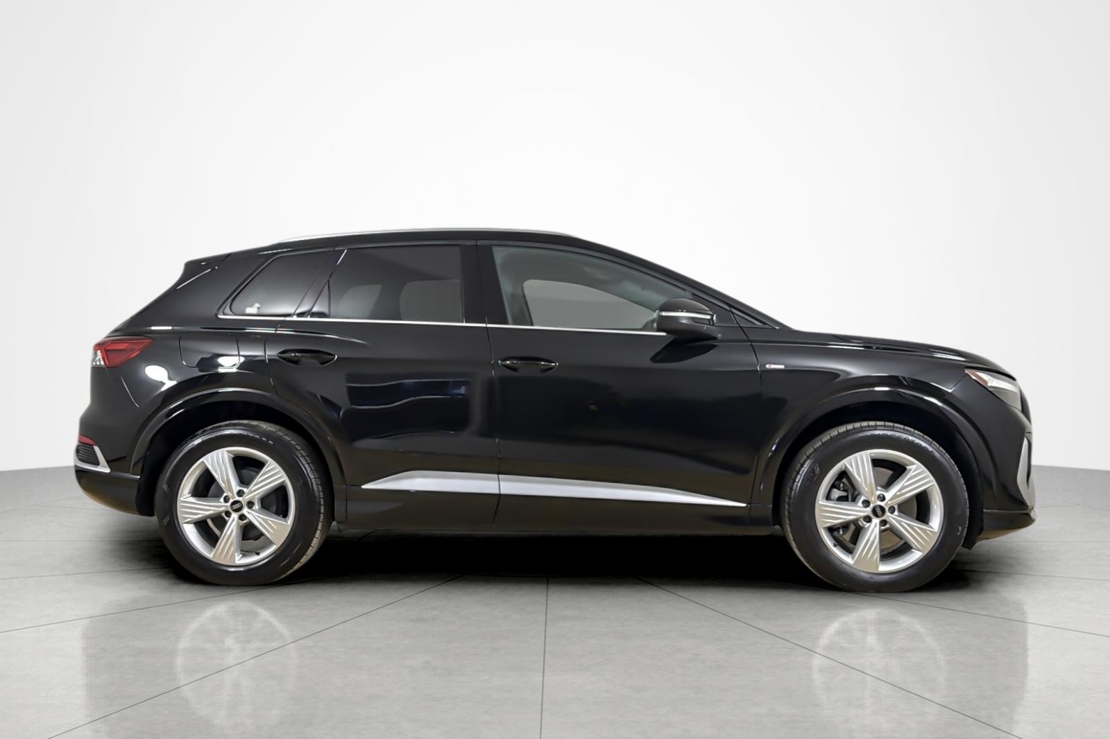 Certified Used 2023 Mythos Black Metallic Audi Premium 50 quattro image 6