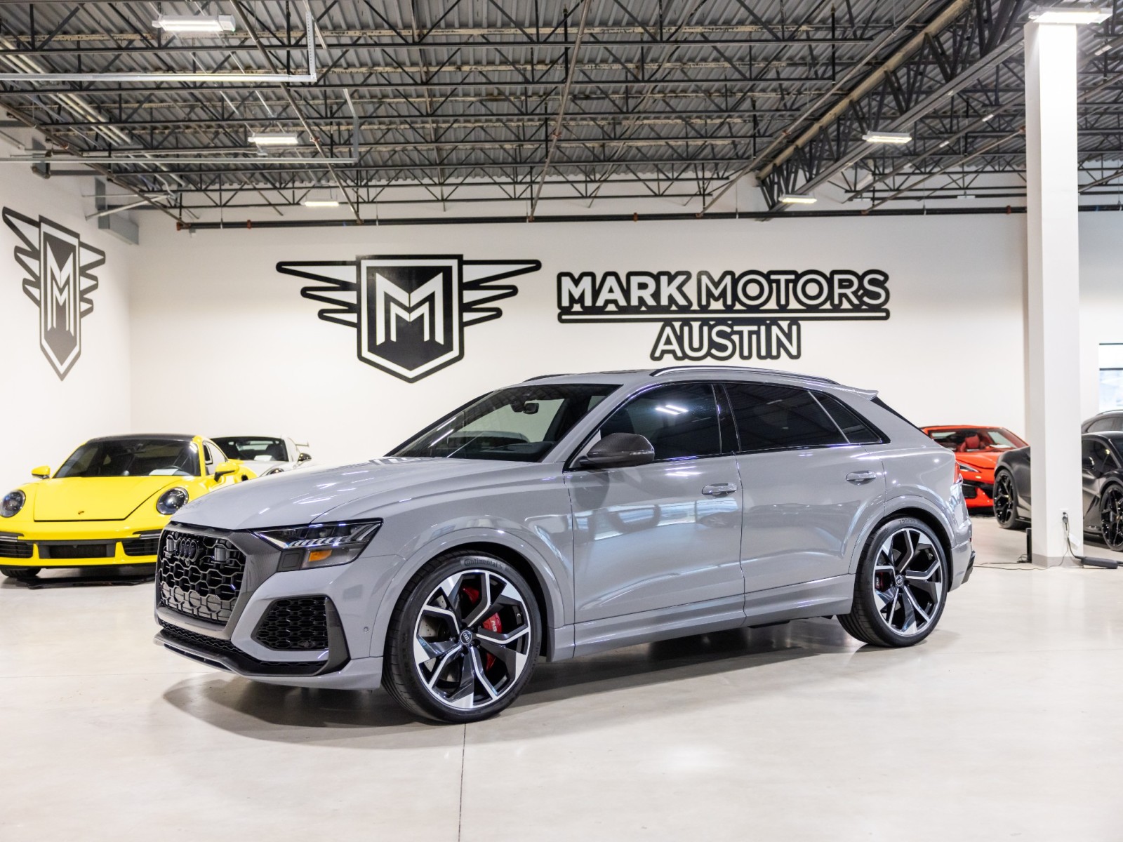 2024 Audi RS Q8 Base