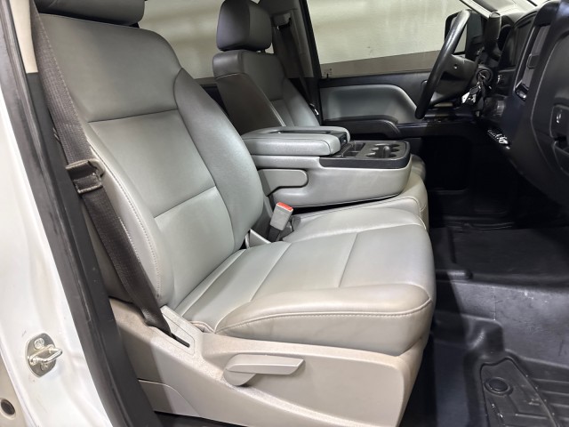 2020 Chevrolet Silverado MD 5500 Duramax RWD Utility/ Service Bed in , 