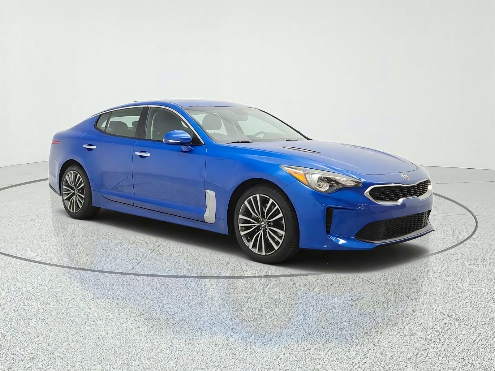 Used 2019 Micro Blue Kia Base RWD image 3