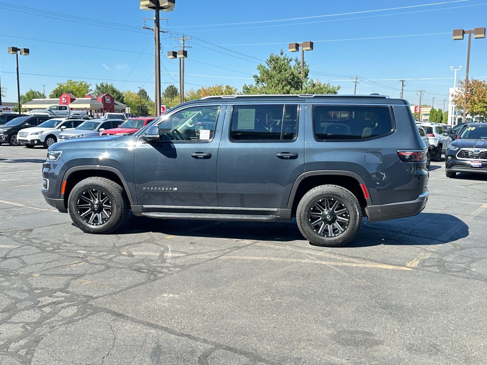 2022 Jeep Wagoneer Series I 9