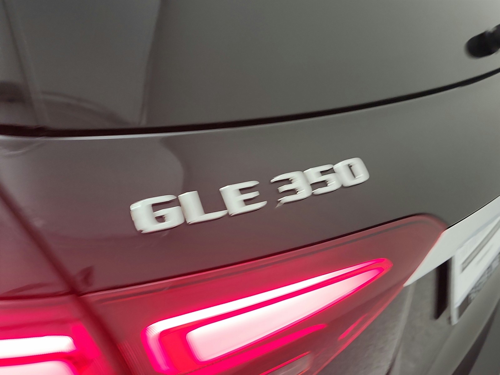 Certified Used 2026 Obsidian Black Metallic Mercedes-Benz GLE 350 4MATIC® SUV image 32