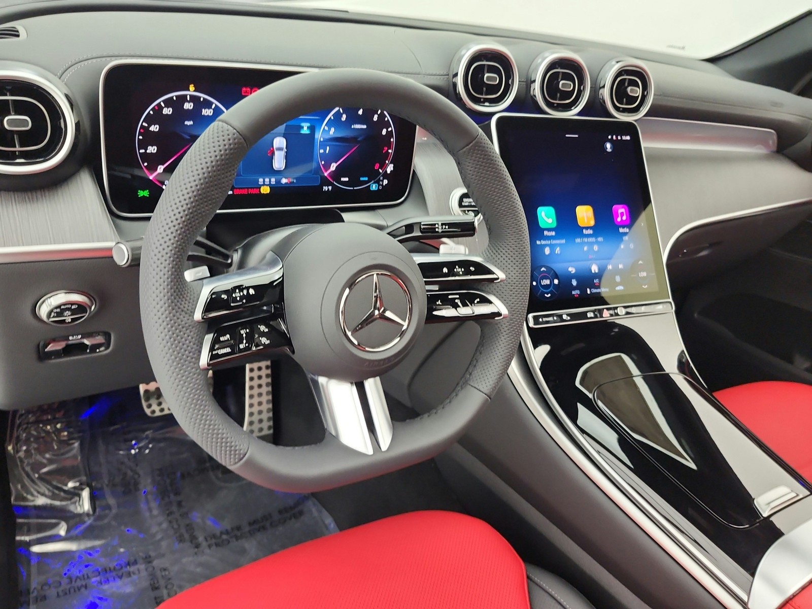 New 2026 Polar White Mercedes-Benz GLC 300 image 9