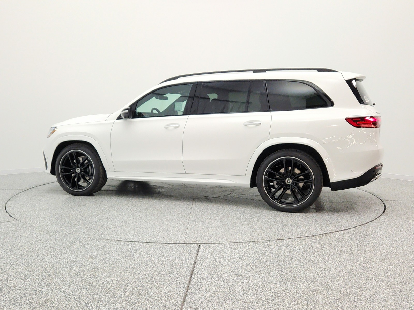 New 2026 Polar White Mercedes-Benz GLS 450 4MATIC® SUV image 8