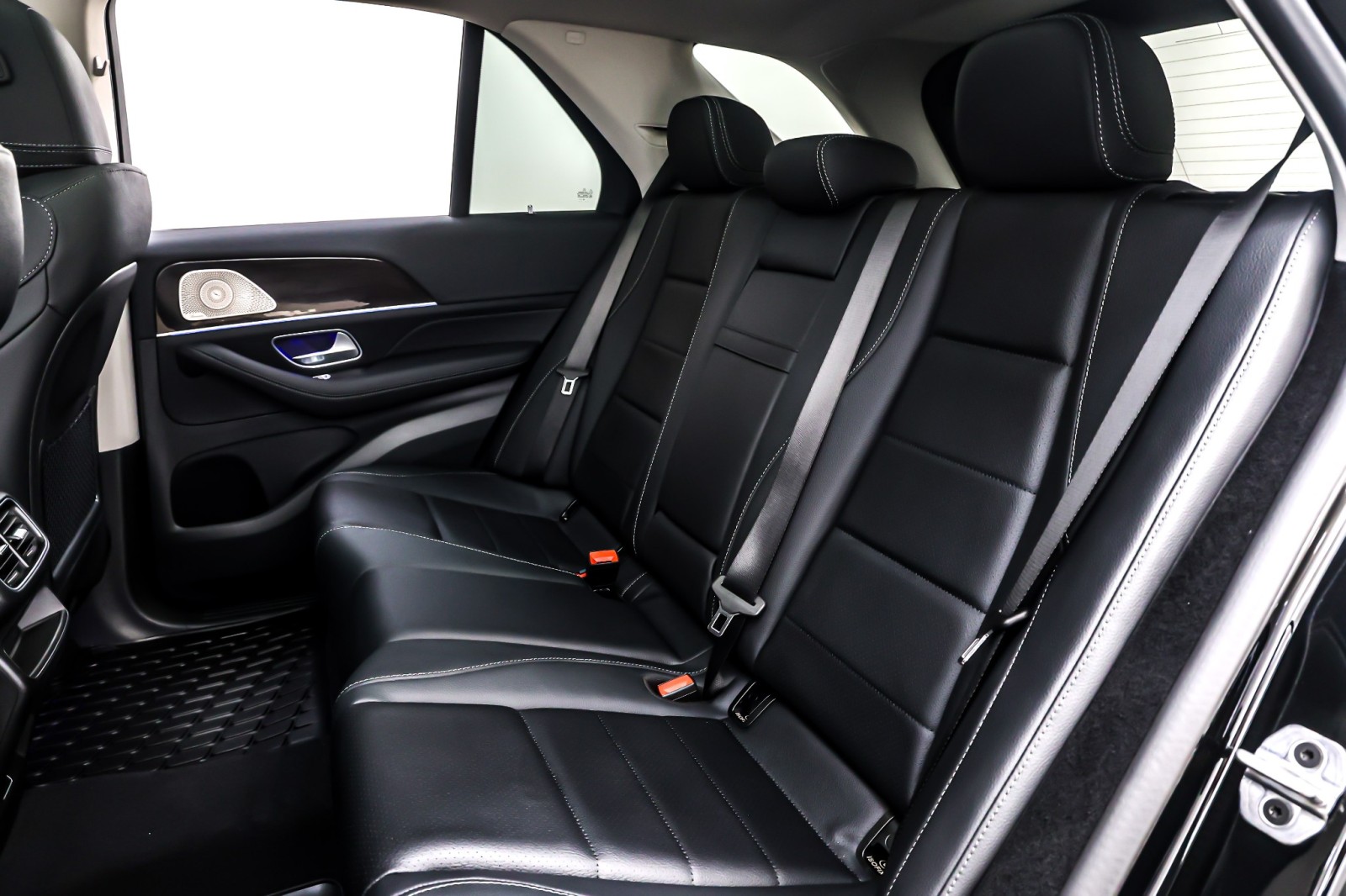 New 2026 Black Mercedes-Benz GLE 450 image 8