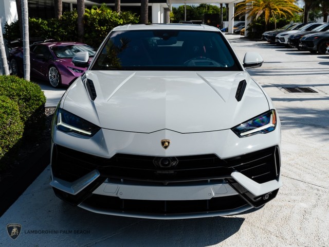 2023 Lamborghini Urus S in , 