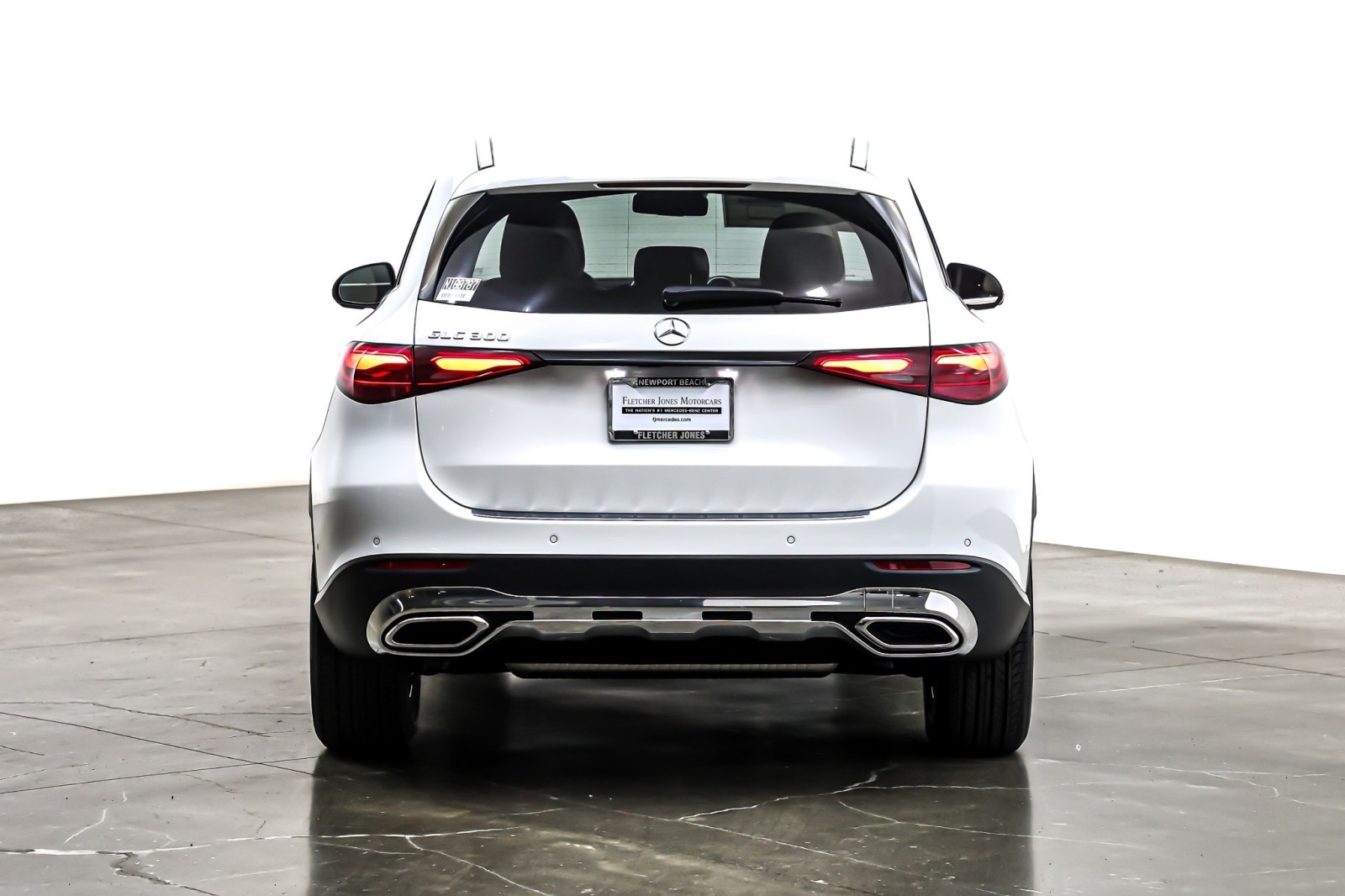 New 2026 Polar White Mercedes-Benz GLC 300 image 3