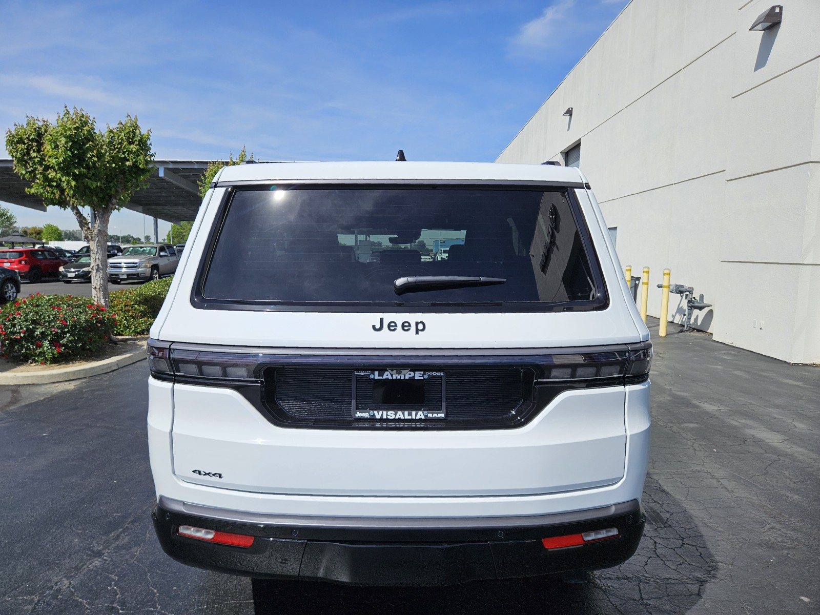 View vehicle photo 3