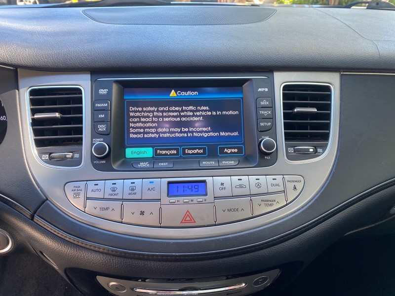 2012 Hyundai Genesis 3.8L SUNROOF PREM PKG in , 