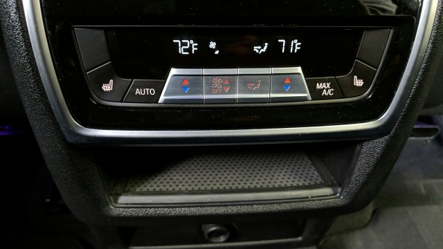 2020 BMW X6 xDrive40 Carbon Fiber Interior! HUD~Cooled Cup Holders 25