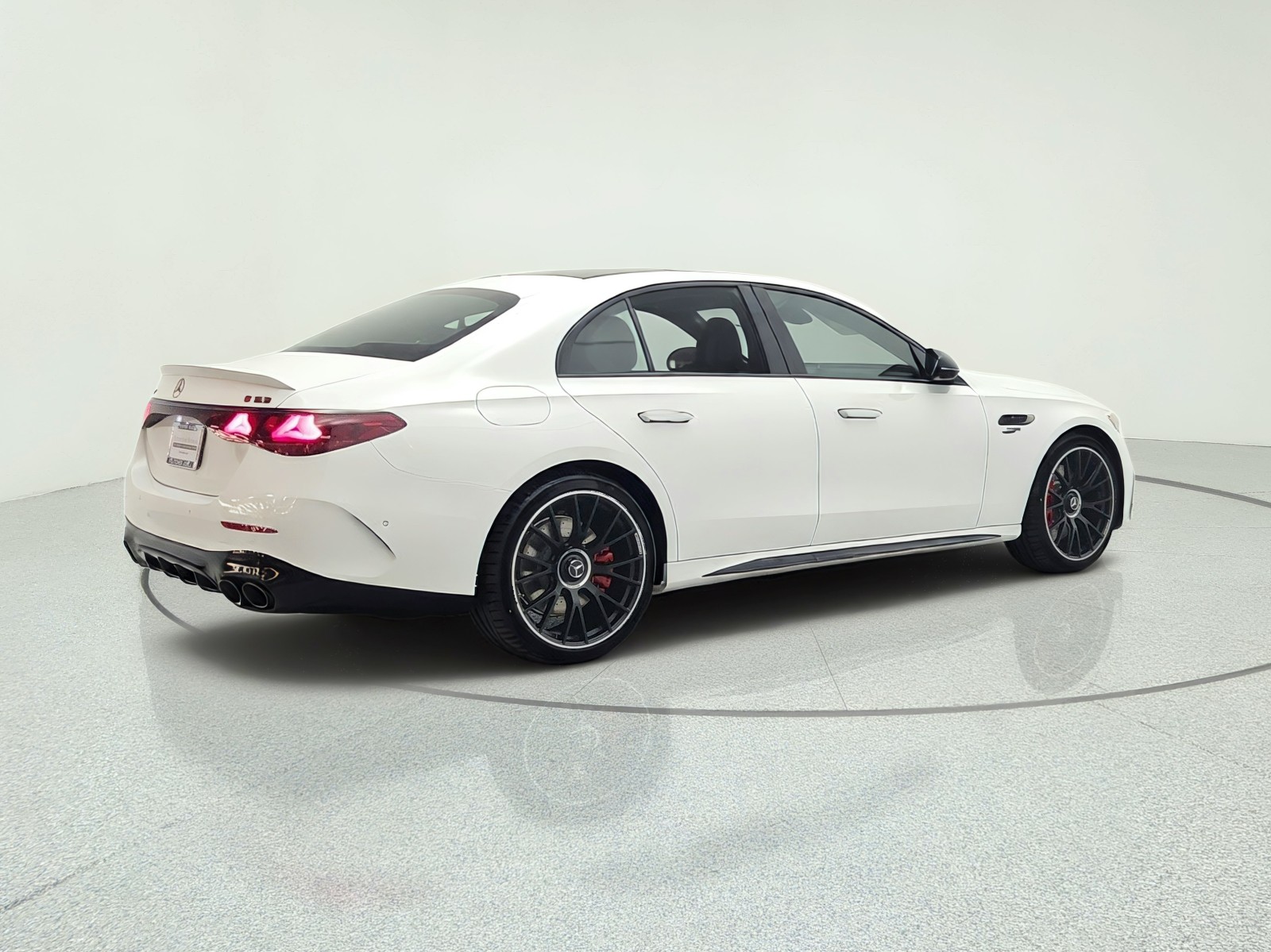 New 2027 MANUFAKTUR Moonlight White Metallic Mercedes-Benz AMG® E 53 Hybrid Sedan image 5