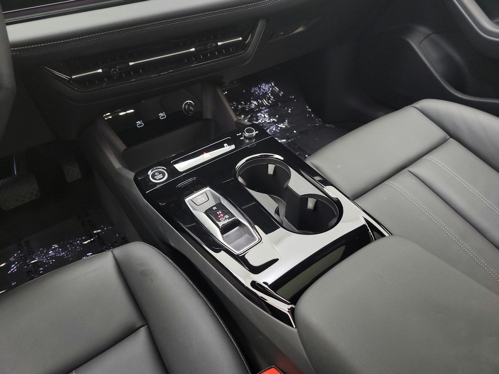 Used 2025 Mythos Black Metallic Audi Premium Plus RWD image 14