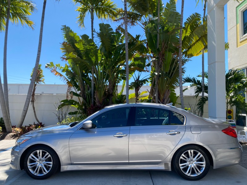 2012 Hyundai Genesis 3.8L SUNROOF PREM PKG in , 