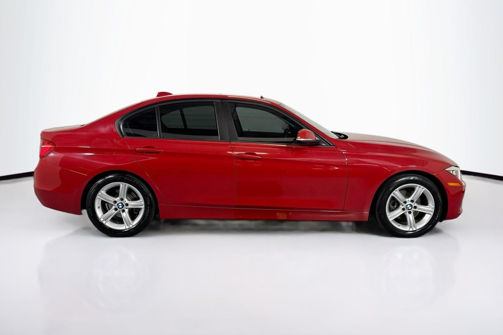 Used 2014 RED BMW 328i image 4