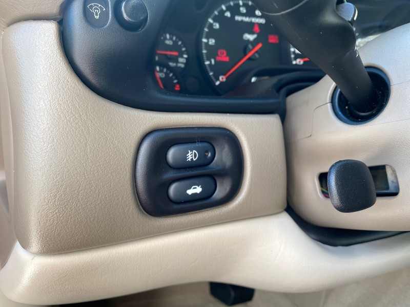 2003 Chevrolet Corvette 50TH CONVERTIBLE LOW MILES 6,742 in , 