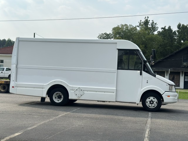 2018 Isuzu Reach 14' Step Van Diesel   Automatic in , 